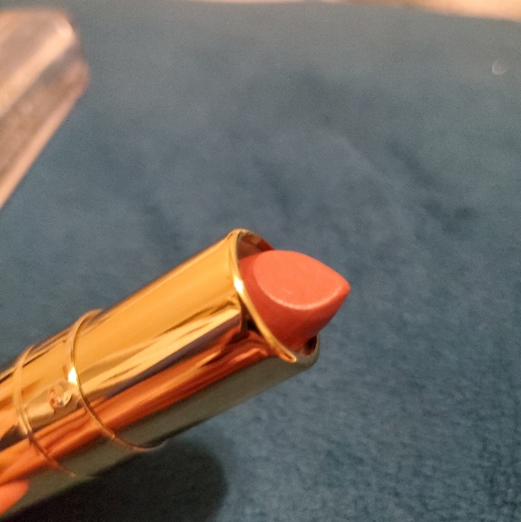 Appeal Lipstick - Picture 2 of 3